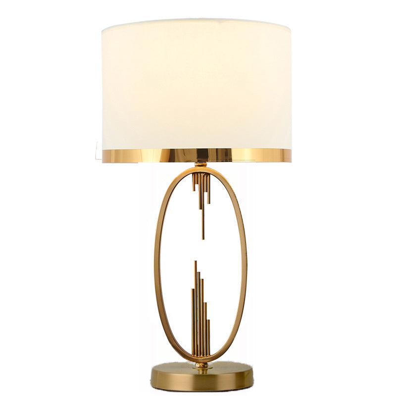 Luxury postmodern American style table lamp, bedroom decoration, bedside lamp, European creative minimalist modern living room, warm wedding