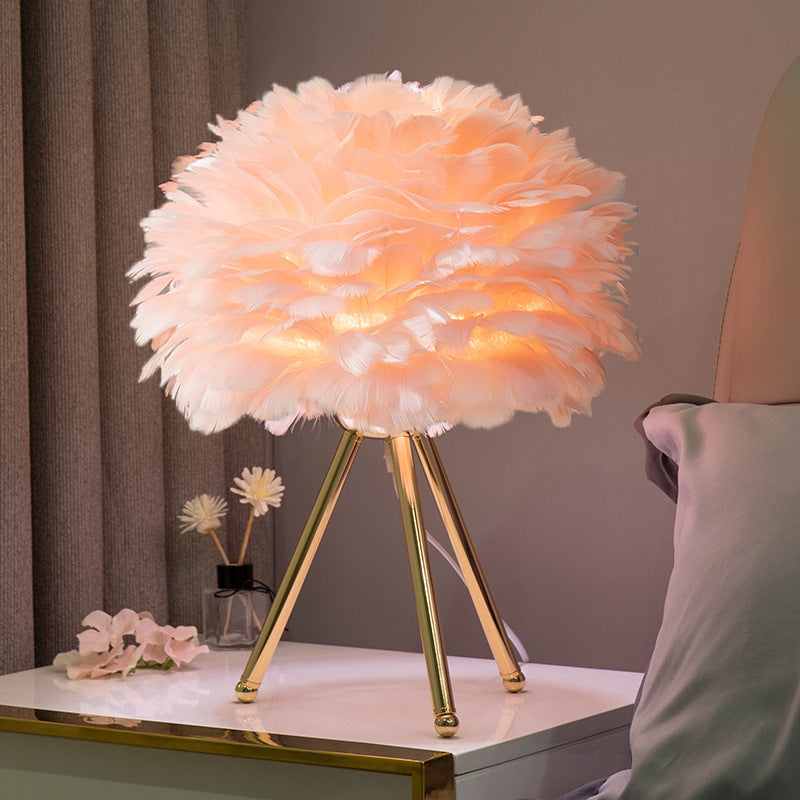 Feather table lamp bedroom Nordic minimalist ins girl warm romantic creative personality net red lamp wedding bedside lamp