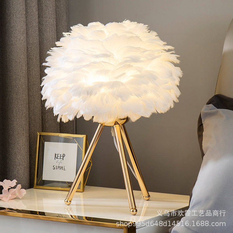 Feather table lamp bedroom Nordic minimalist ins girl warm romantic creative personality net red lamp wedding bedside lamp